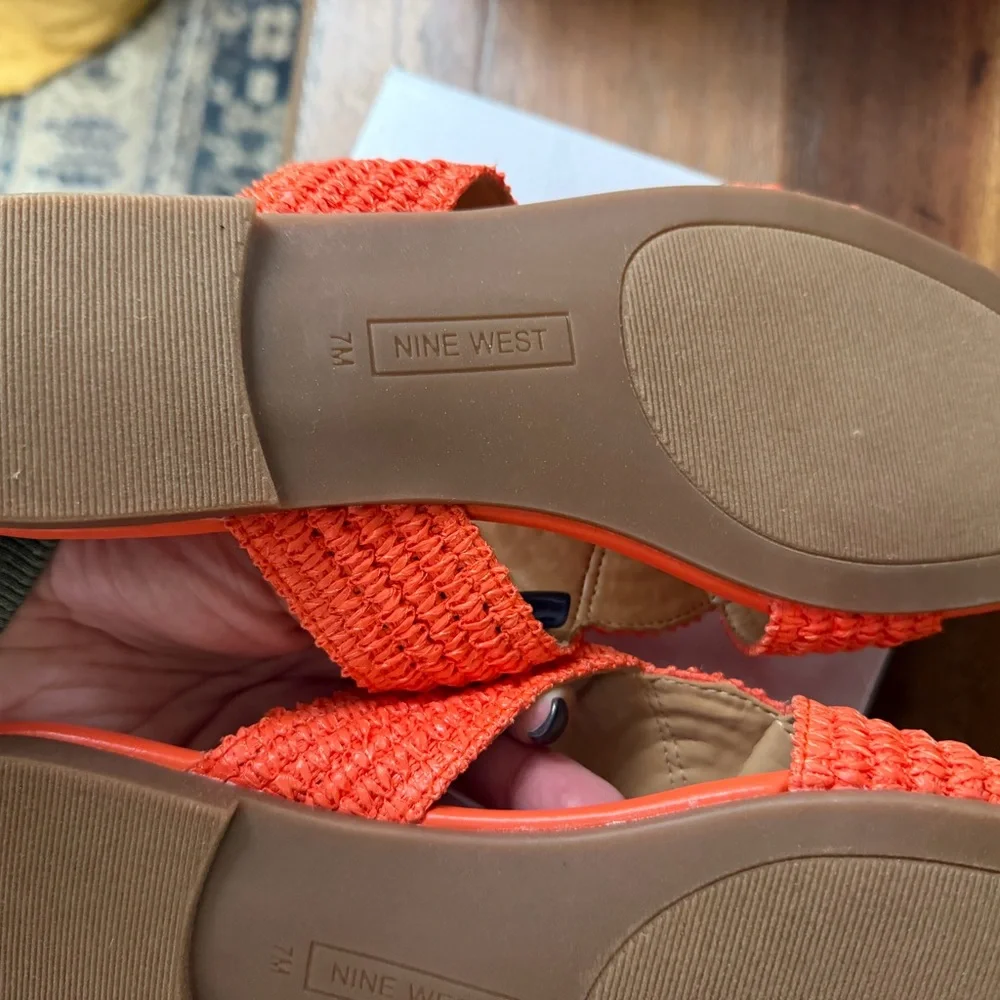 Nine West Quara Flat Sandals - Picture 4 of 4